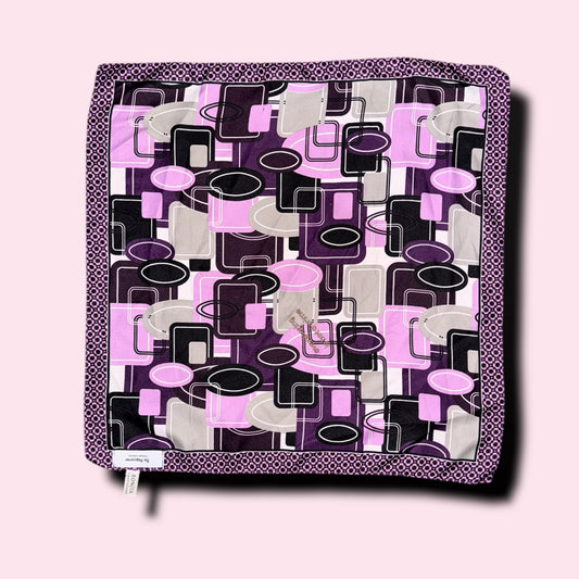 OVERSHARING IS NOT A CRIME besticktes Tuch Vintage