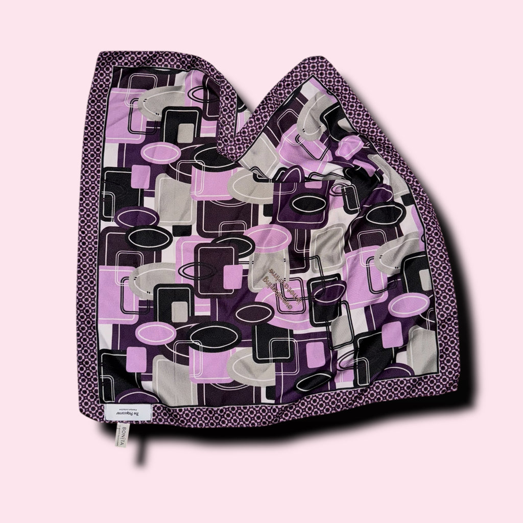 x vintage OVERSHARING IS NOT A CRIME besticktes Tuch