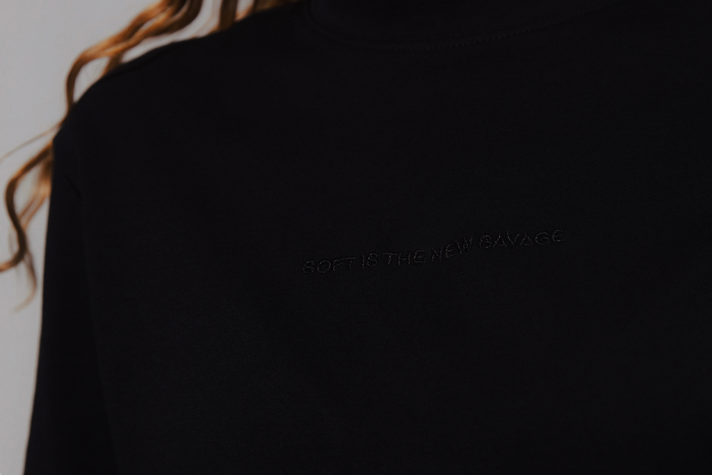 X SOFT CURATED HIGH NECK LONGSLEEVE