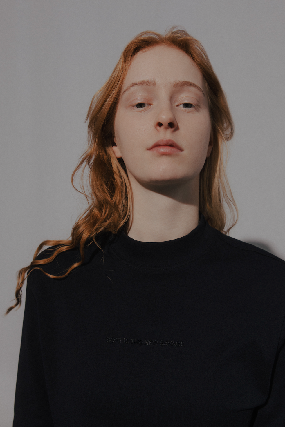 HIGH-NECK LONGSLEEVE X SOFT CURATED