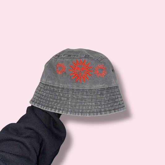 SUN Bucket Hat washed out grey