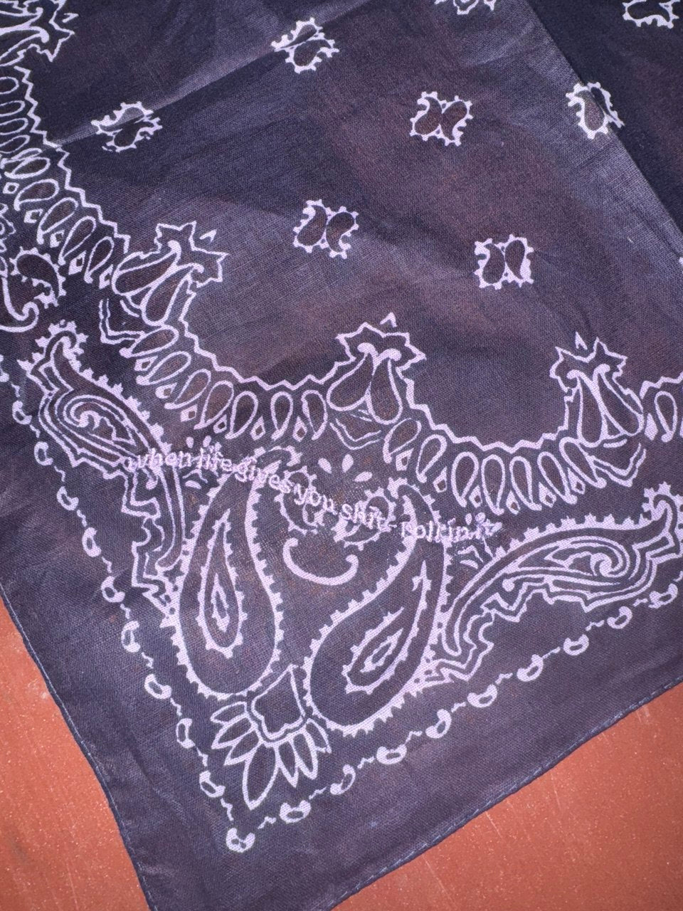 WHEN LIFE GIVES YOU SHIT - ROLL IN IT Hundehalsbandana