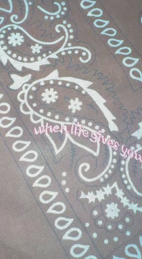 WHEN LIFE GIVES YOU SHIT - ROLL IN IT Hundehalsbandana